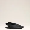 Siyah Kuzu Derisi Sivri Burunlu Slingback Ayakkabı